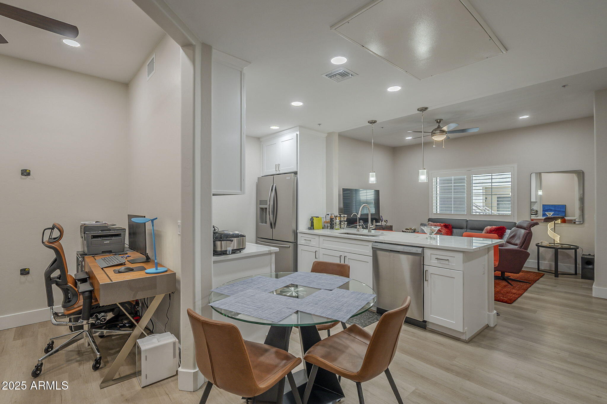 2038 E RIVER Road 101, Tucson, AZ 85718