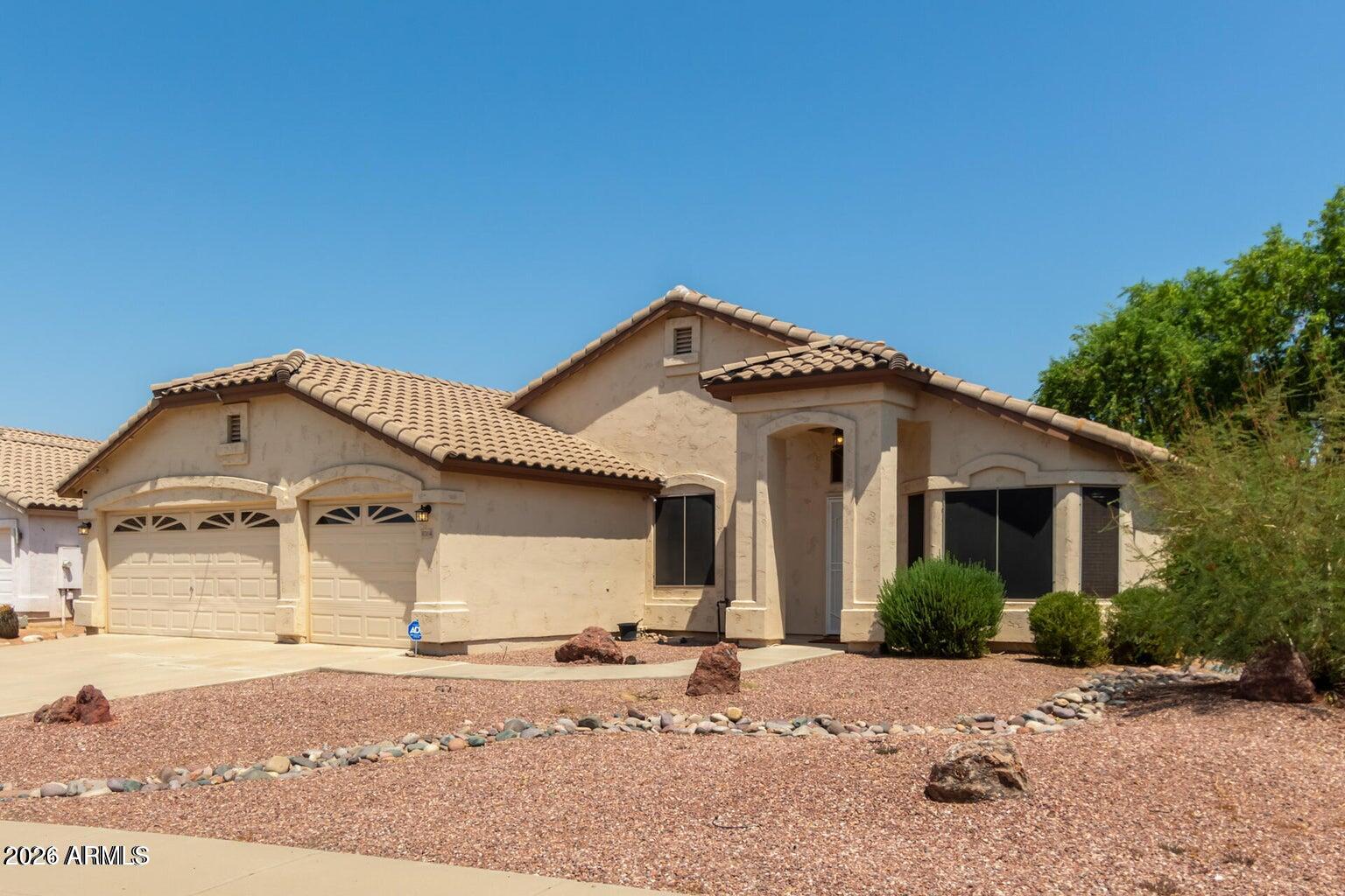 8364 W STELLA Way, Glendale, AZ 85305