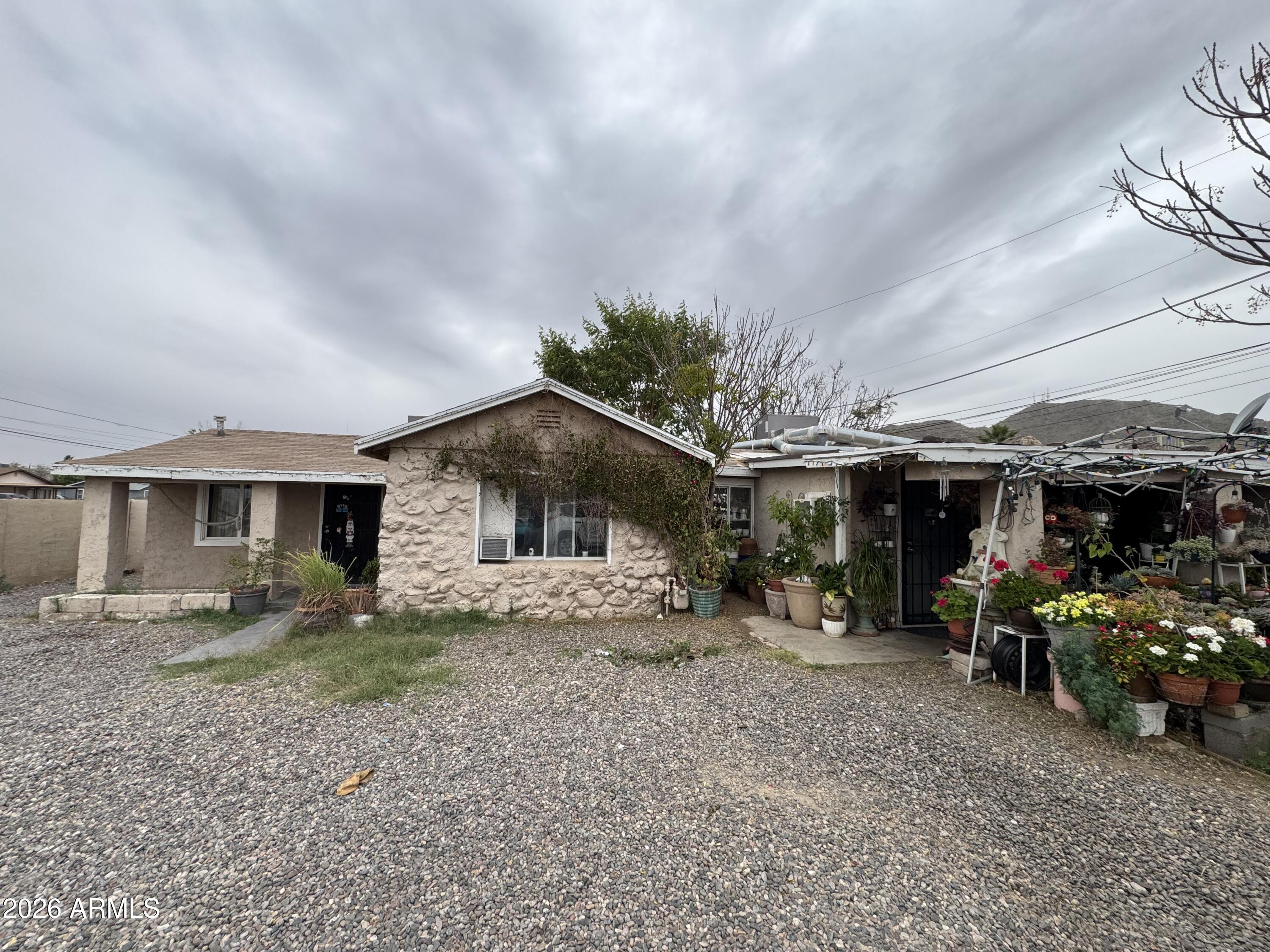 740 W CINNABAR Avenue, Phoenix, AZ 85021