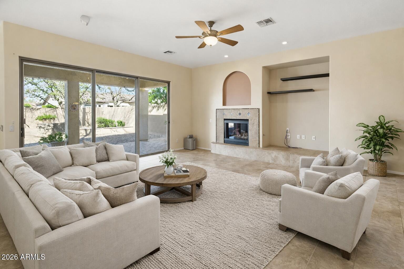 2406 E GLACIER Place, Chandler, AZ 85249