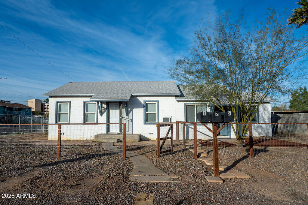 1022 S MONTEZUMA Avenue, Phoenix, AZ 85003