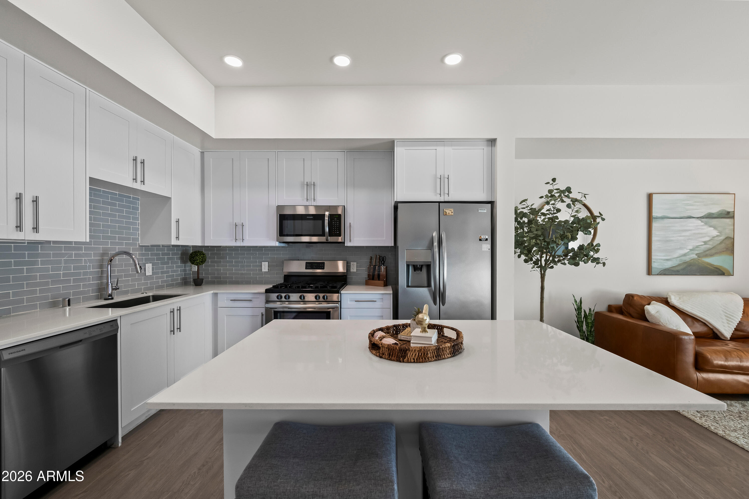 7300 E EARLL Drive 1022, Scottsdale, AZ 85251