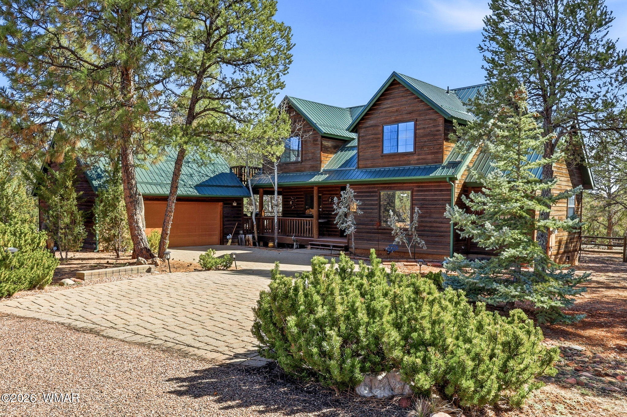 2337 Puma Circle, Overgaard, AZ 85933