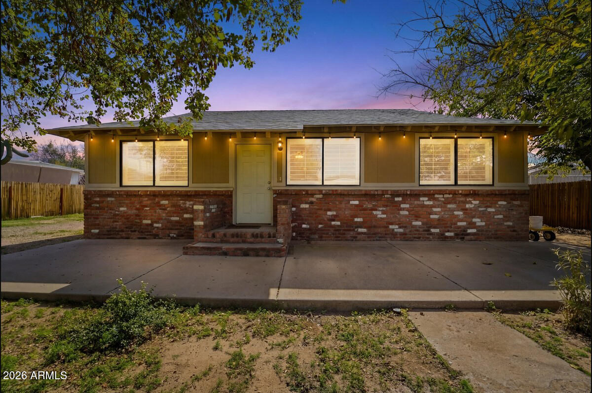 19361 E Spencer Street, Black Canyon City, AZ 85324