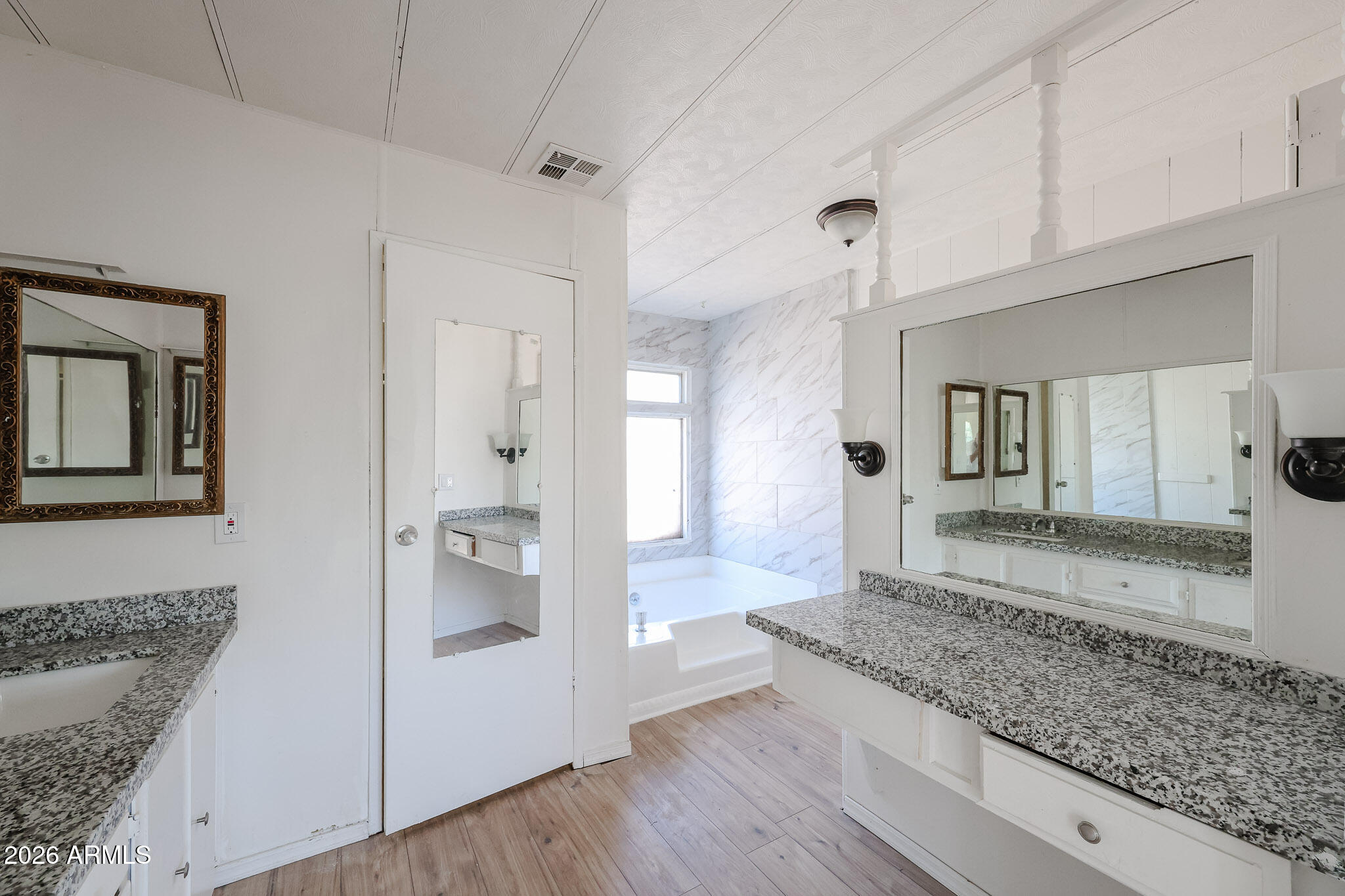 Thumbnail 34