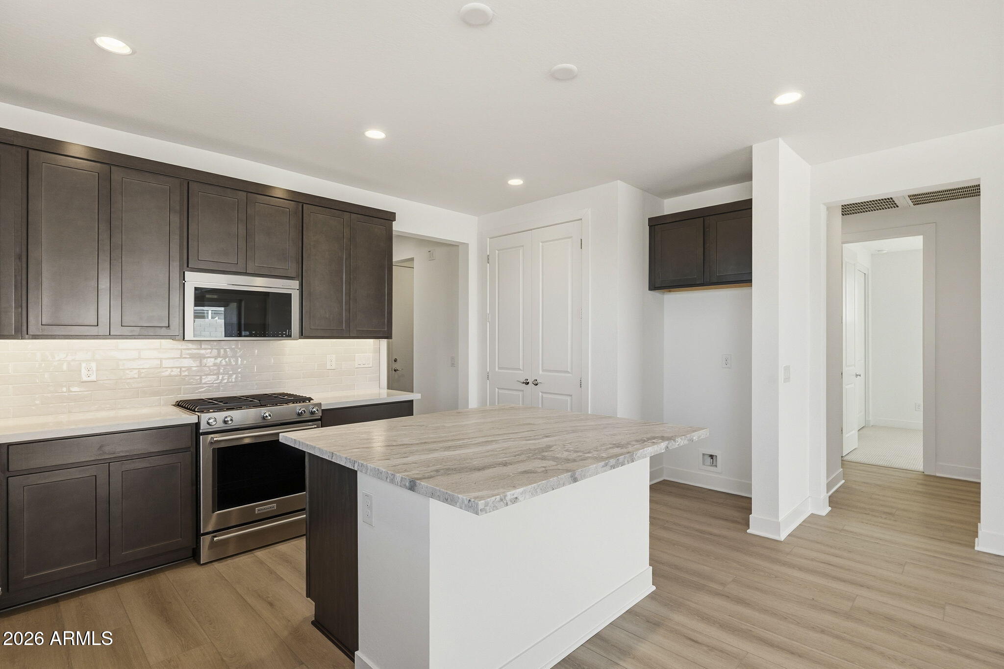 Thumbnail 19