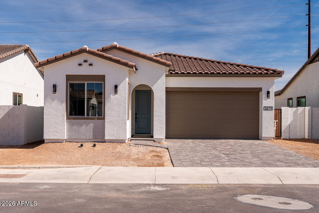 5879 S RED ROCK Street, Gilbert, AZ 85298