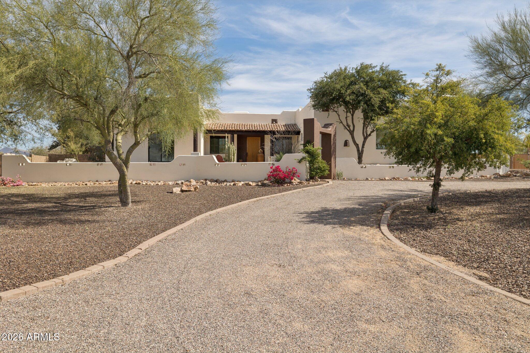 40627 N 6TH Avenue, Phoenix, AZ 85086