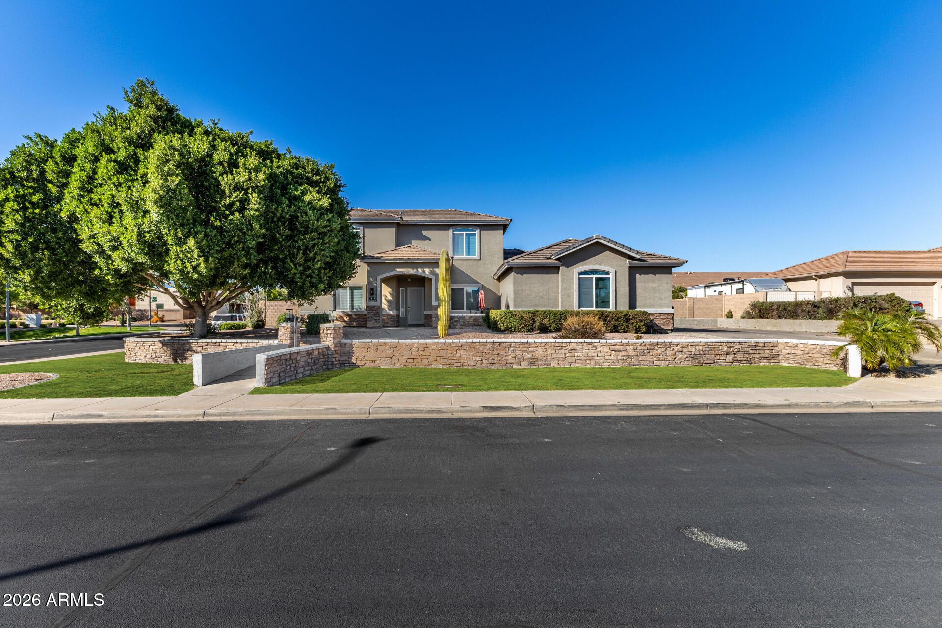 7114 E GRANDVIEW Street, Mesa, AZ 85207