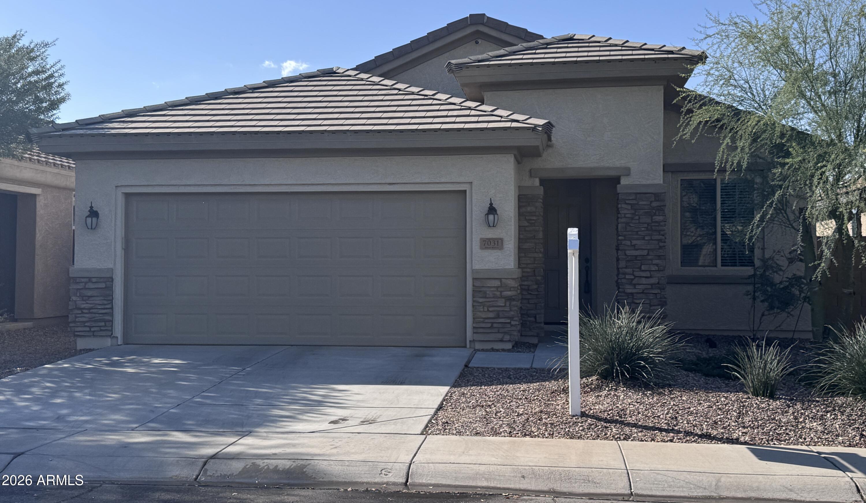 7031 W ALICIA Drive, Laveen, AZ 85339