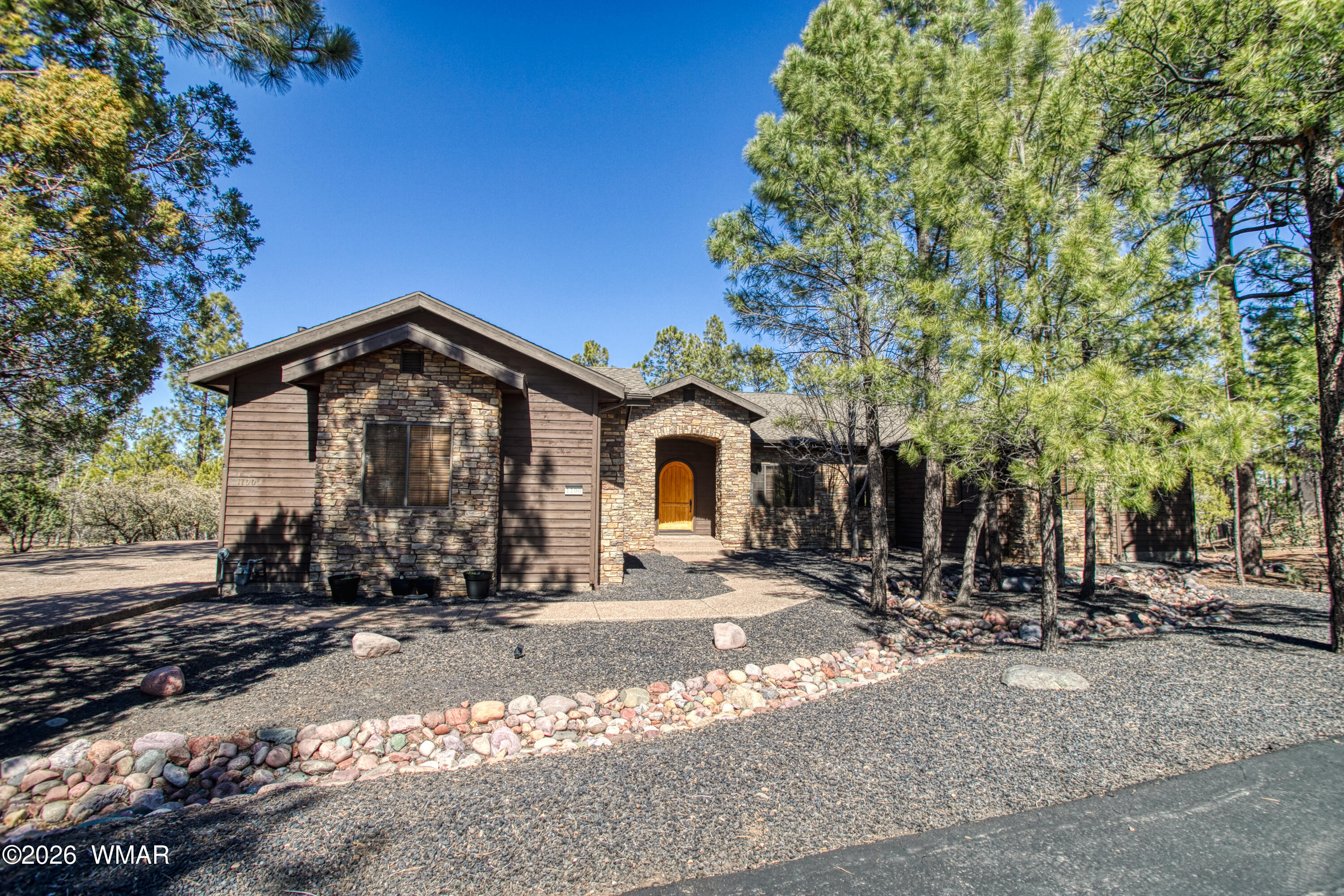 1100 Pine Oaks Drive, Show Low, AZ 85901