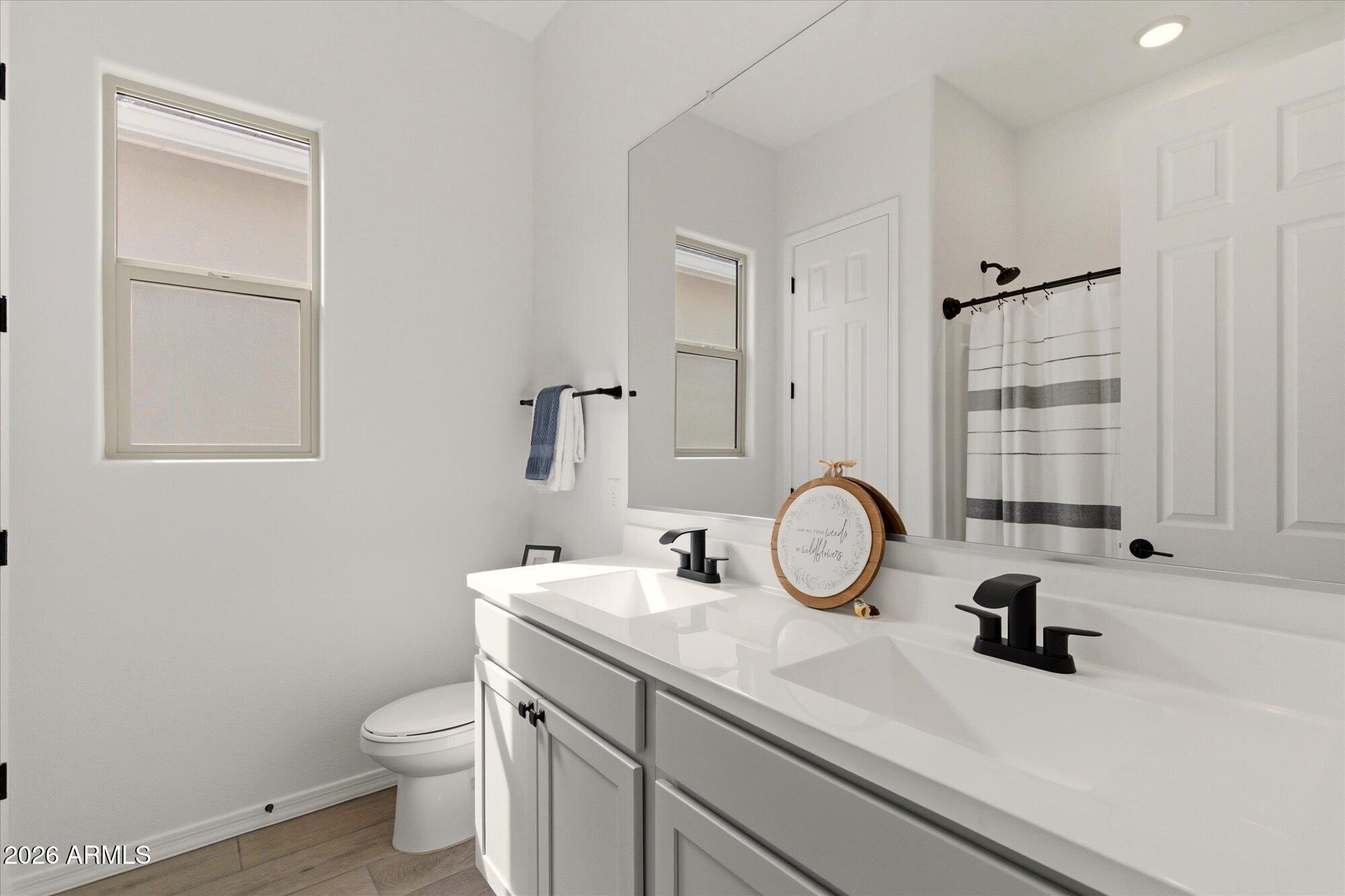 Thumbnail 38