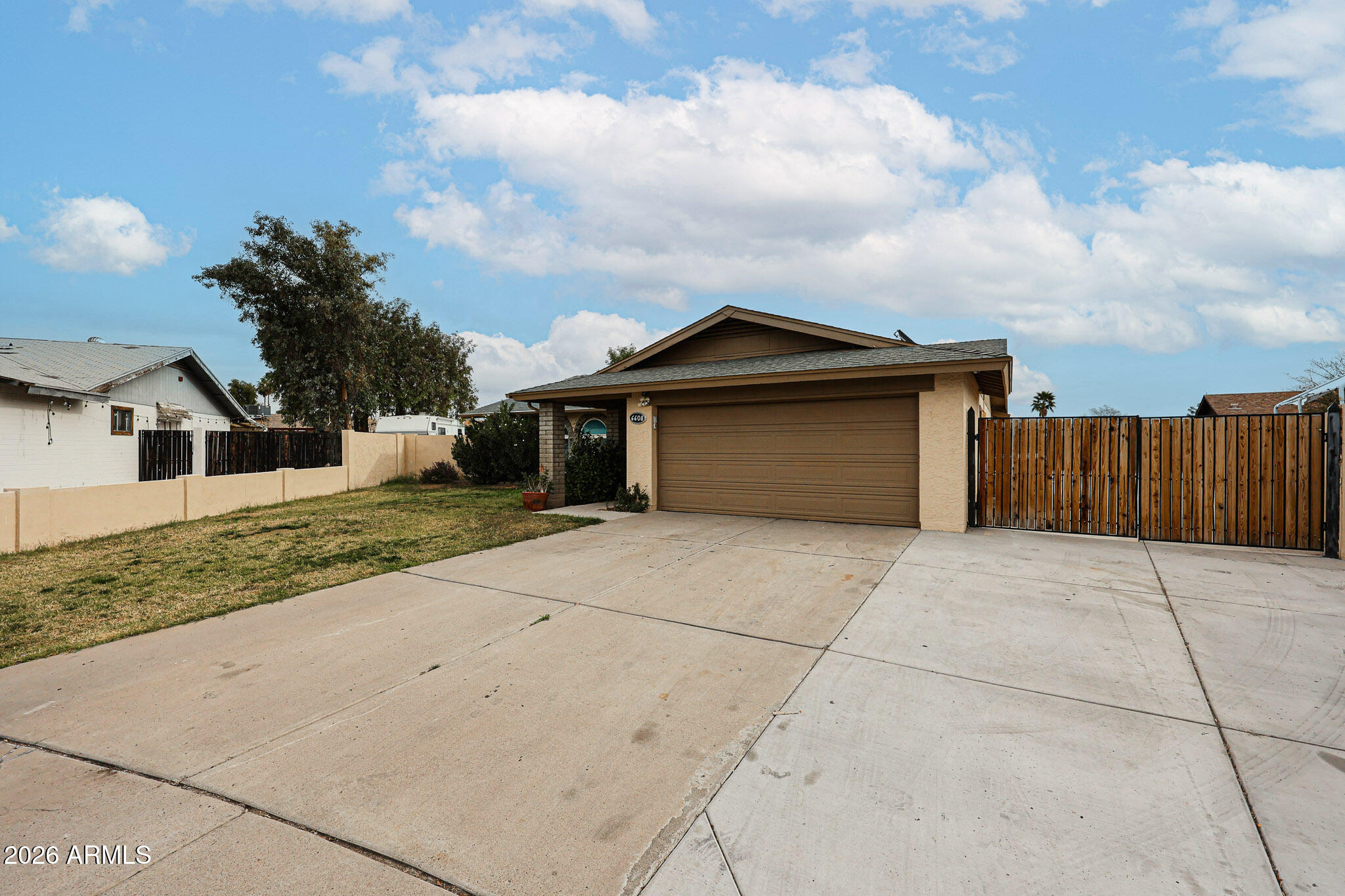 6608 W MERCER Lane, Glendale, AZ 85304 — Photo 1 of 42