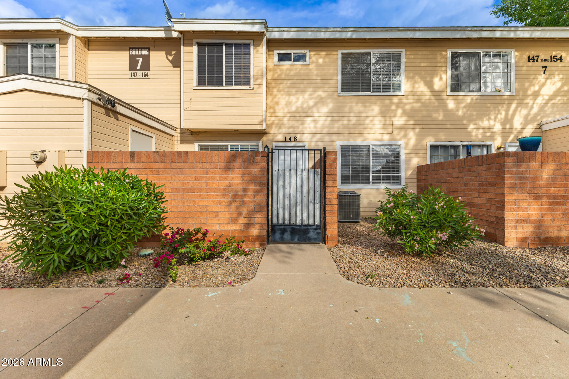 625 S WESTWOOD 148, Mesa, AZ 85210 — Photo 1 of 27
