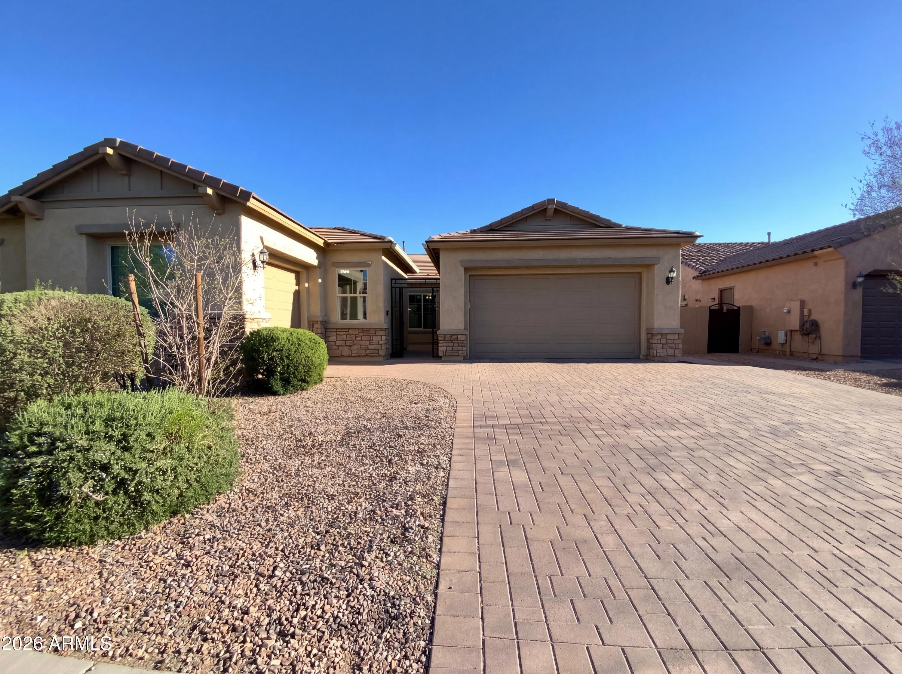 10927 E TUMBLEWEED Avenue, Mesa, AZ 85212 — Photo 1 of 17