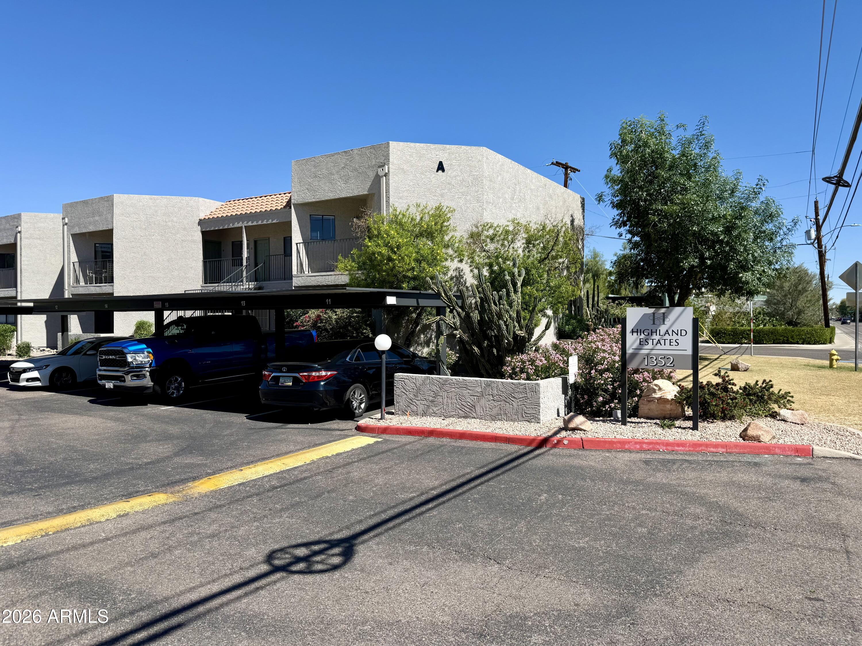 1352 E HIGHLAND Avenue 202, Phoenix, AZ 85014