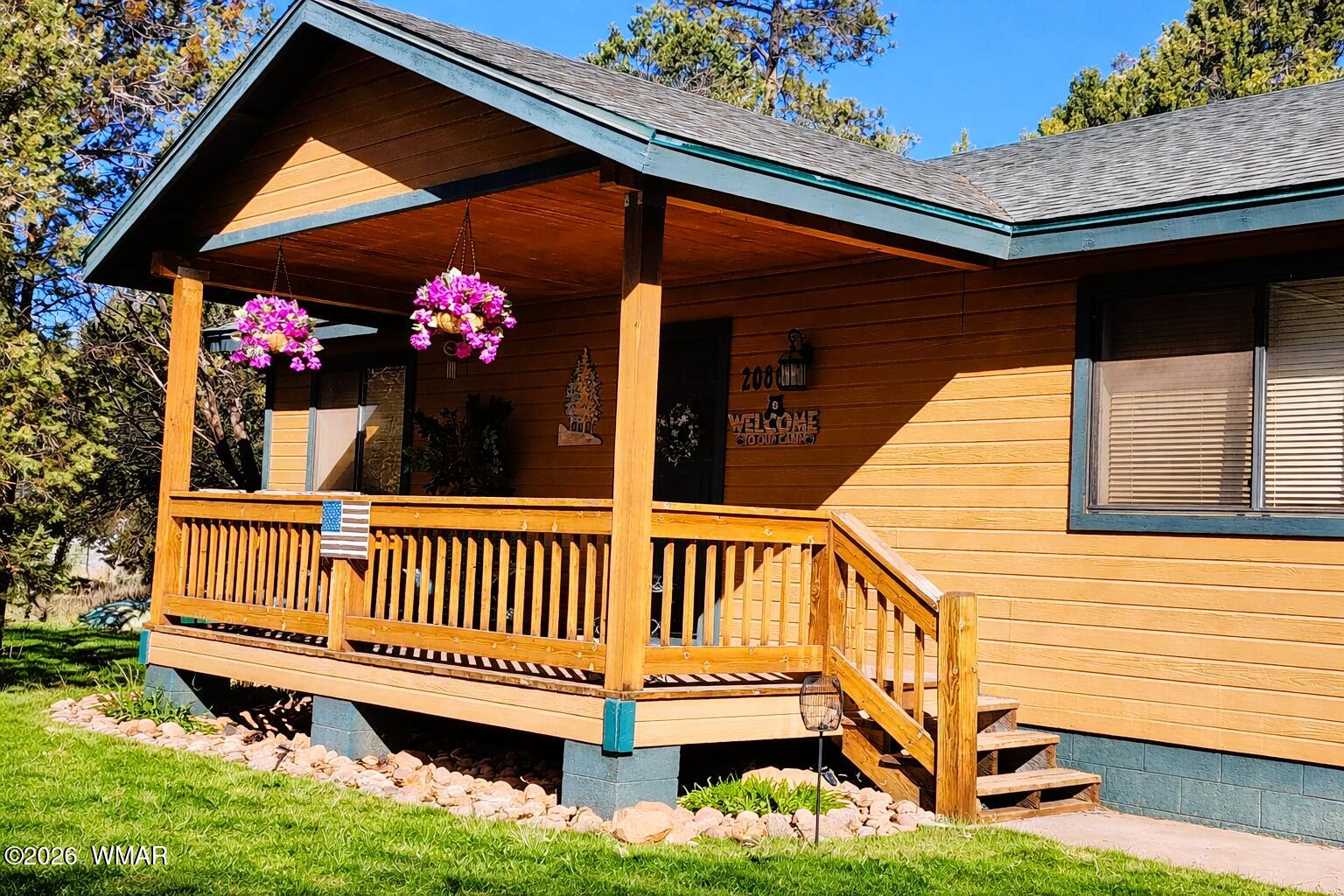 2086 Pinewood Drive, Overgaard, AZ 85933