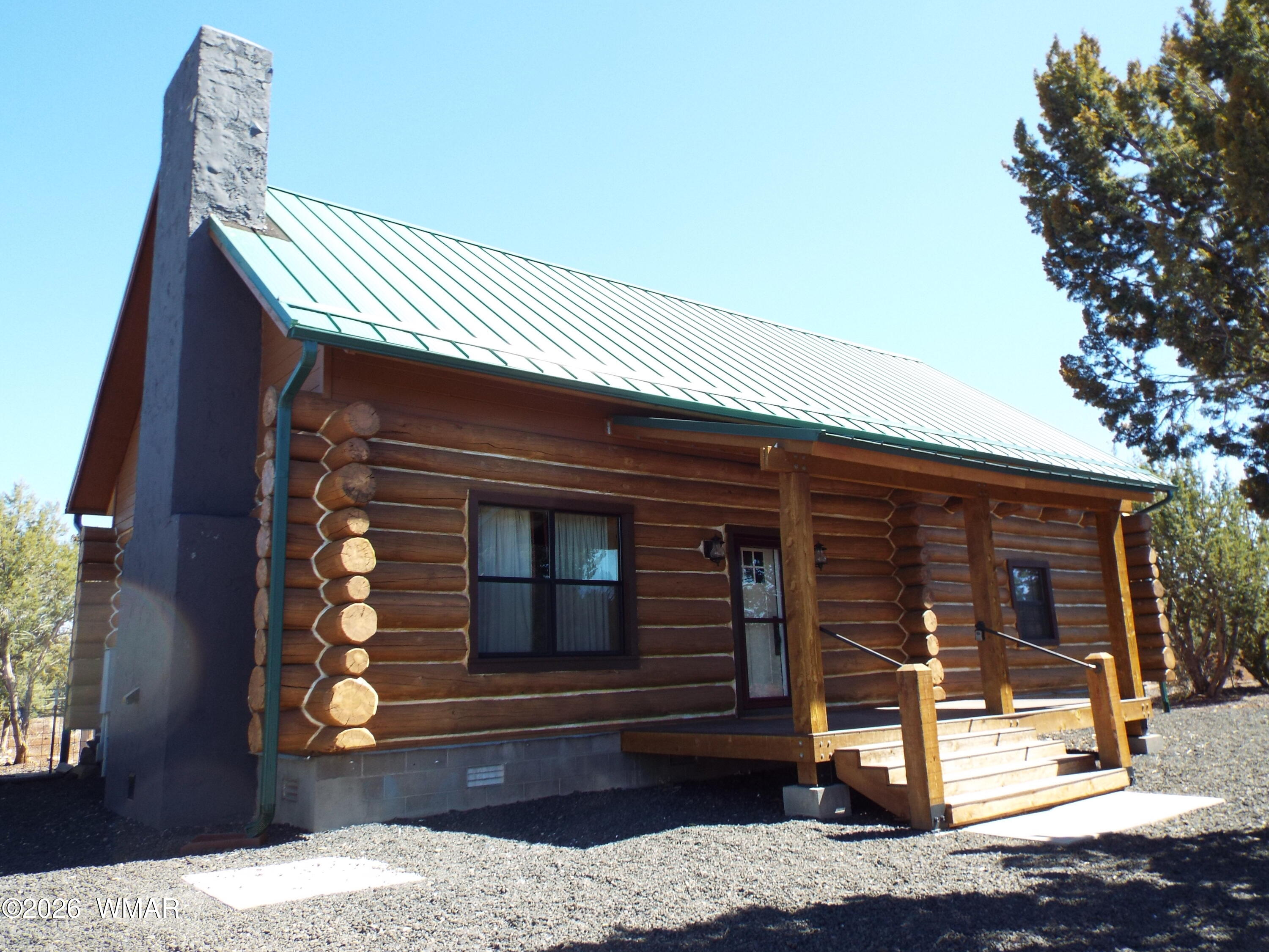 104 County Rd 3114, Vernon, AZ 85940