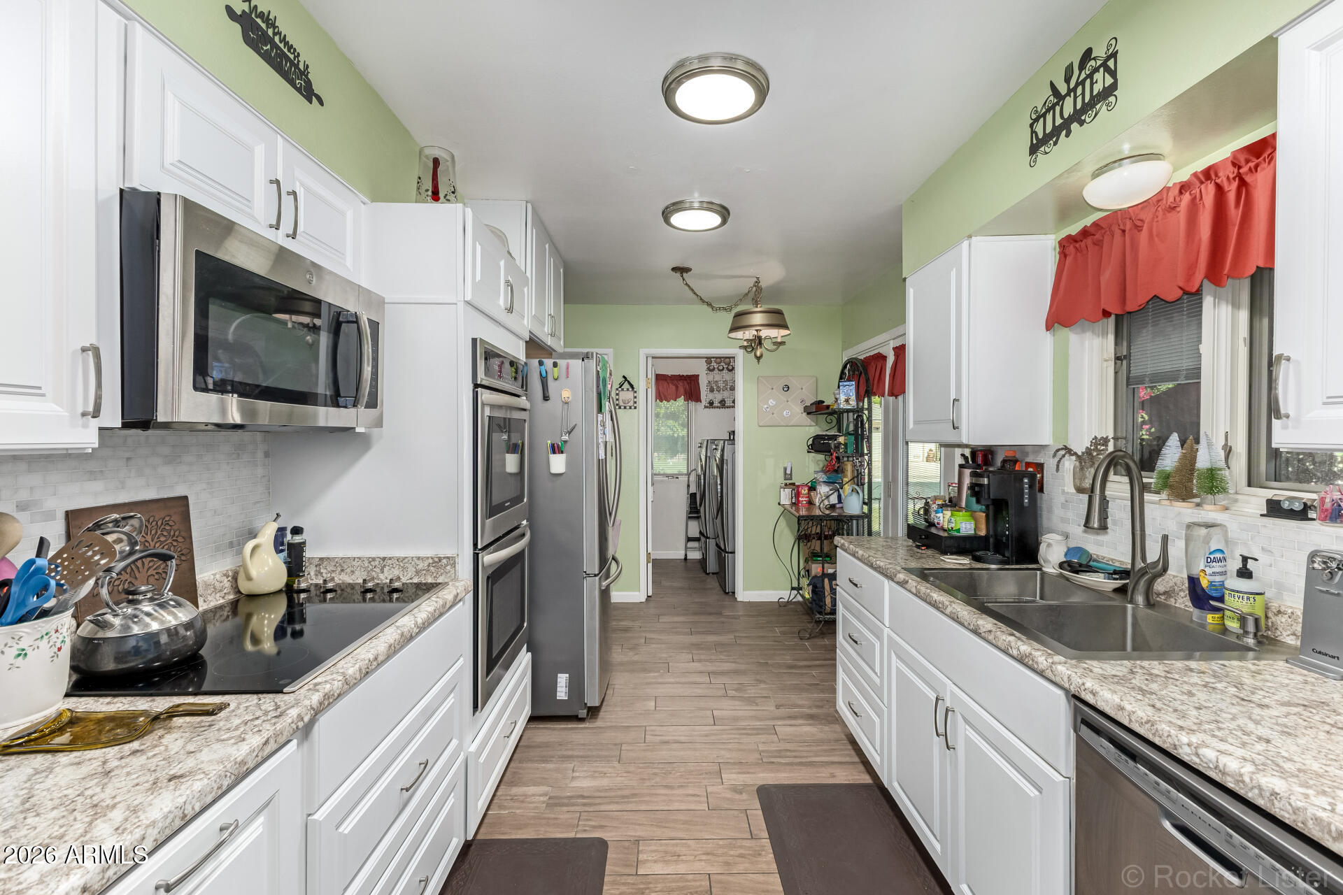 Thumbnail 10
