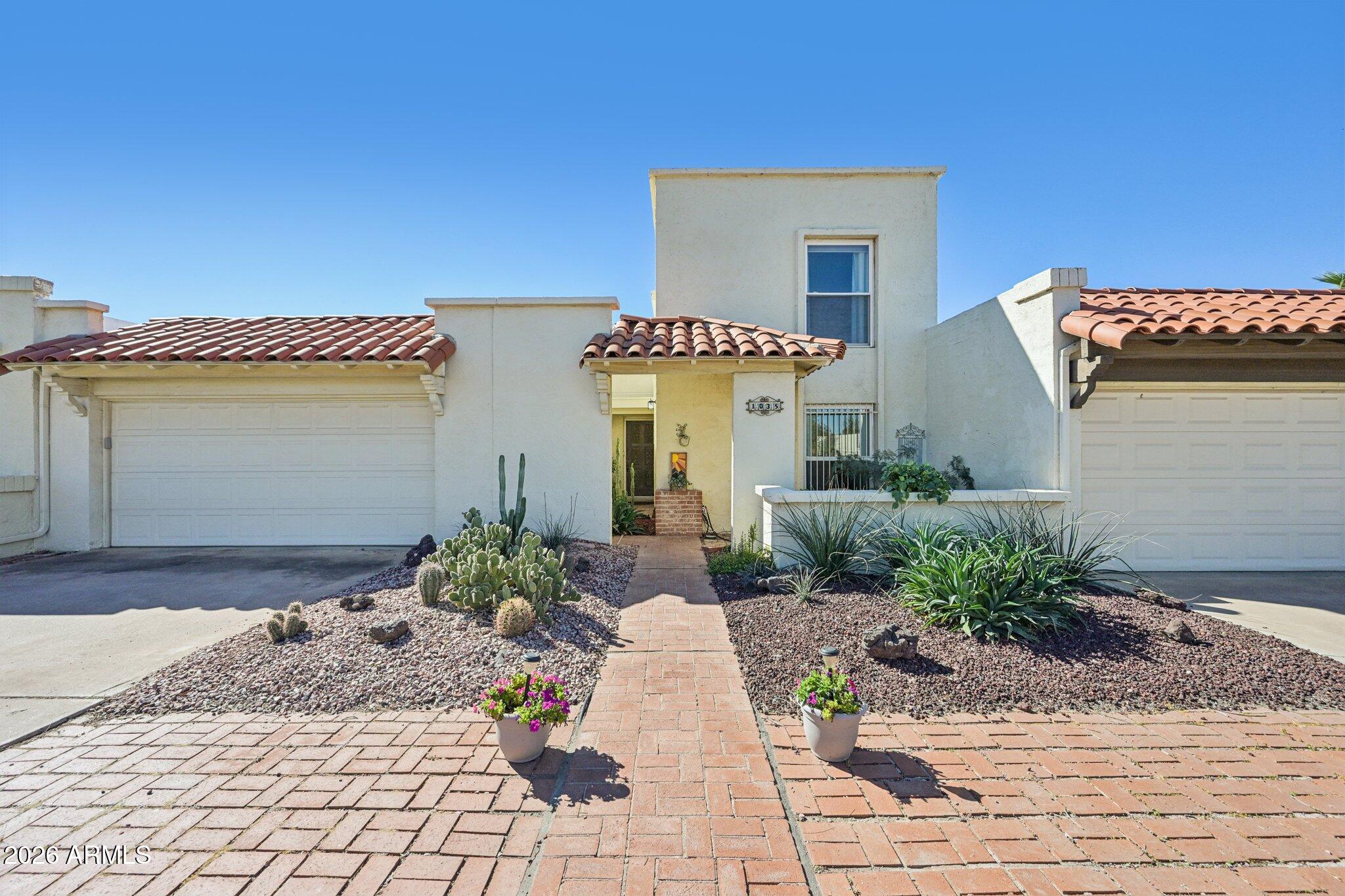 1035 E LAGUNA Drive, Tempe, AZ 85282