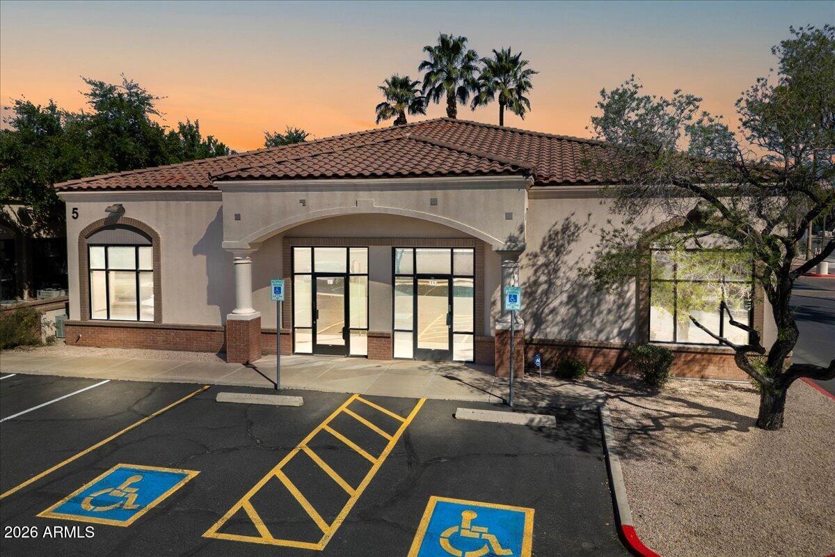 428 S GILBERT Road 116, Gilbert, AZ 85296 — Photo 1 of 32