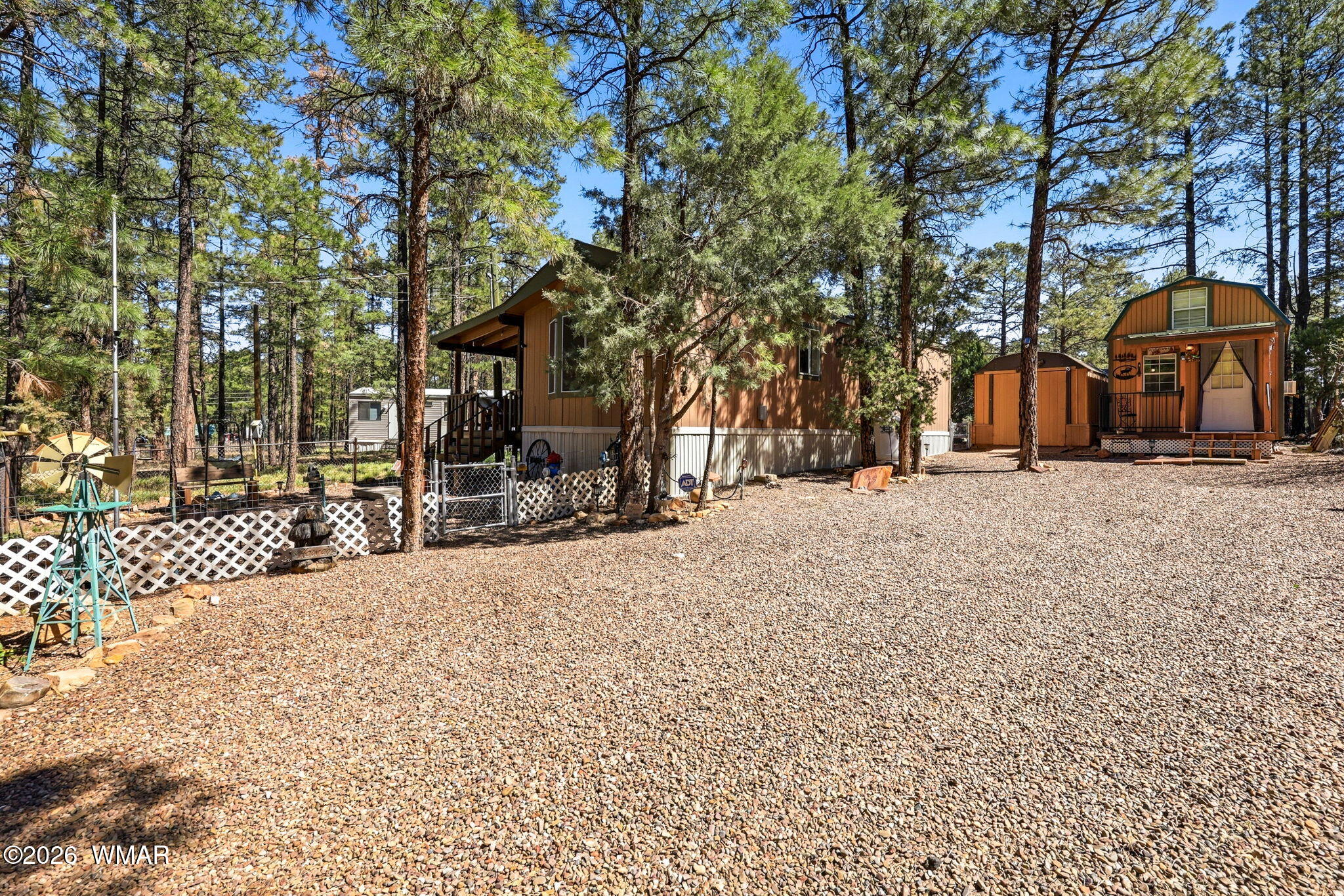 2893 Tracy Road, Overgaard, AZ 85933