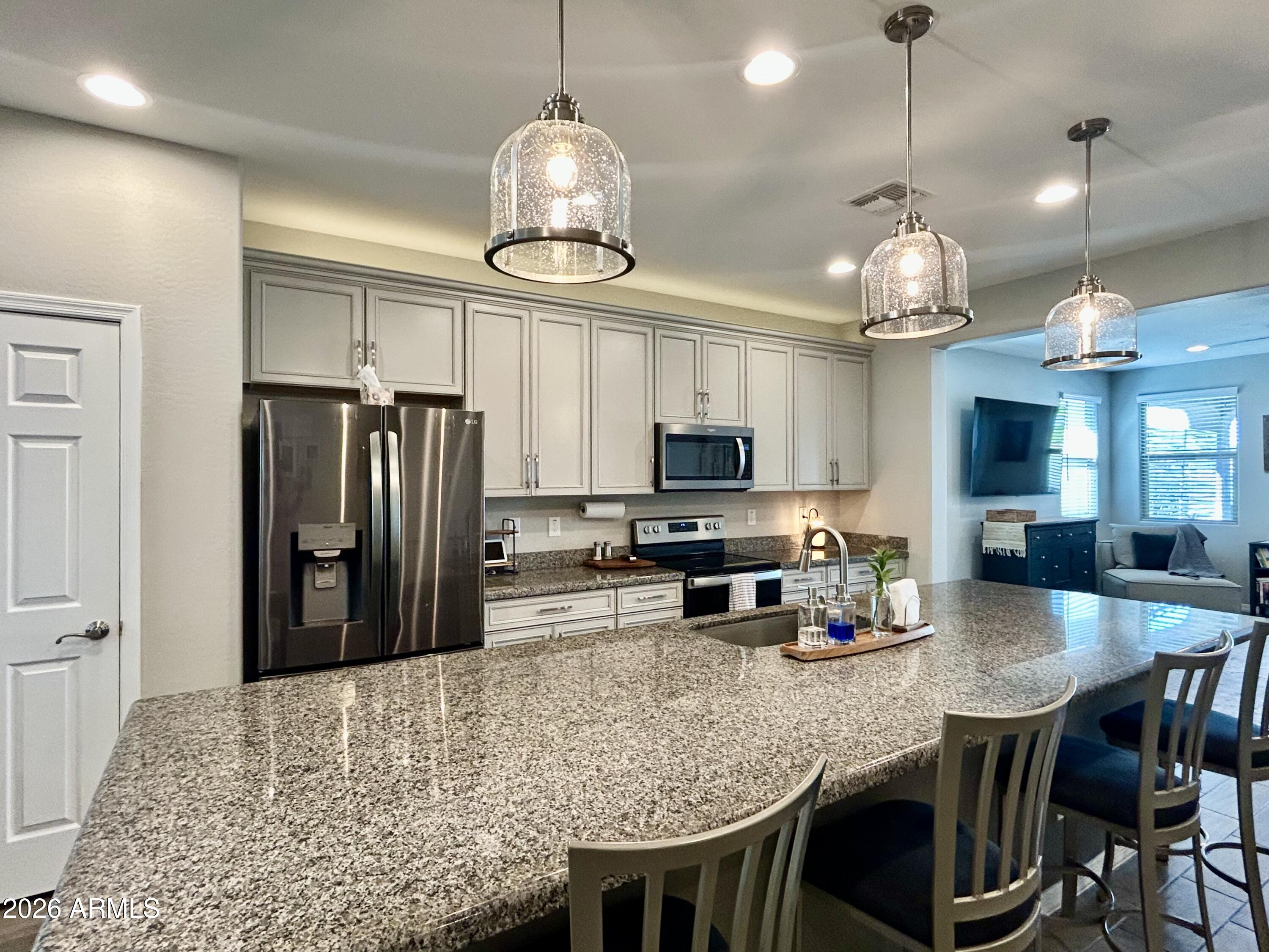 Thumbnail 37