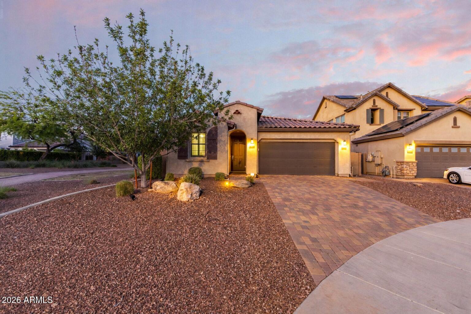 10052 W FOOTHILL Drive, Peoria, AZ 85383 — Photo 1 of 30