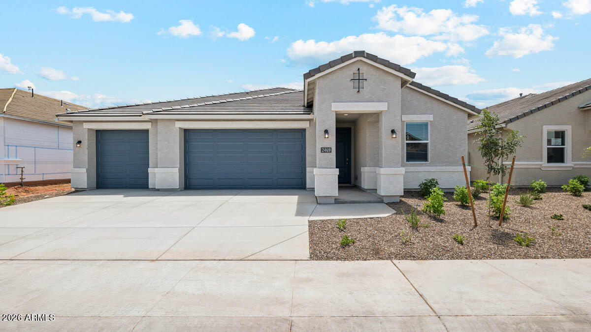 1570 E GLAZIER Drive E, Casa Grande, AZ 85122 — Photo 1 of 46