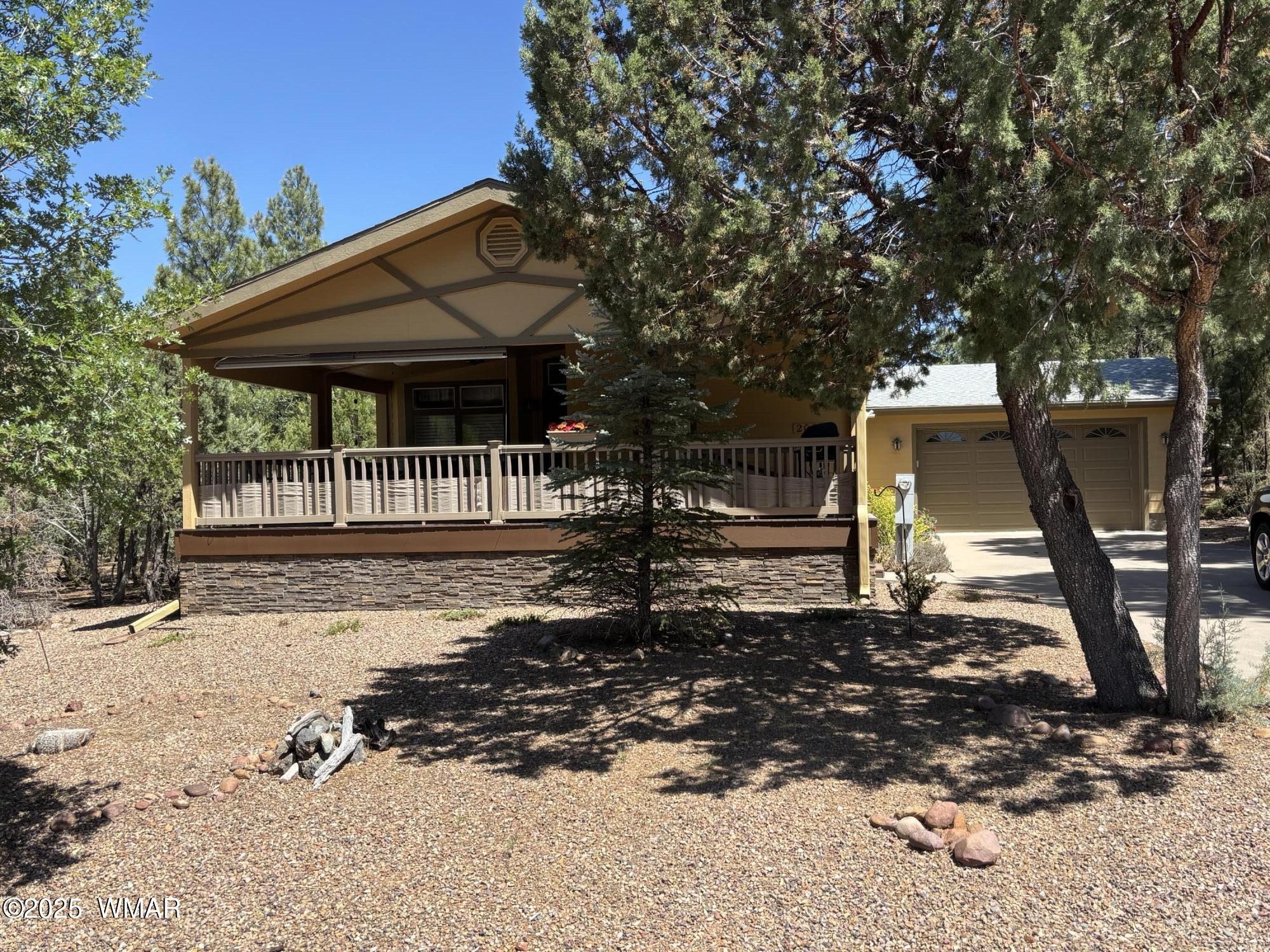 2021 W Pine Grove Drive, Show Low, AZ 85901