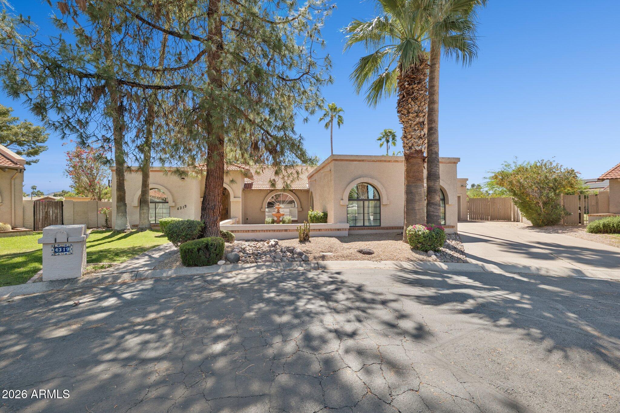 4319 E LUPINE Avenue, Phoenix, AZ 85028