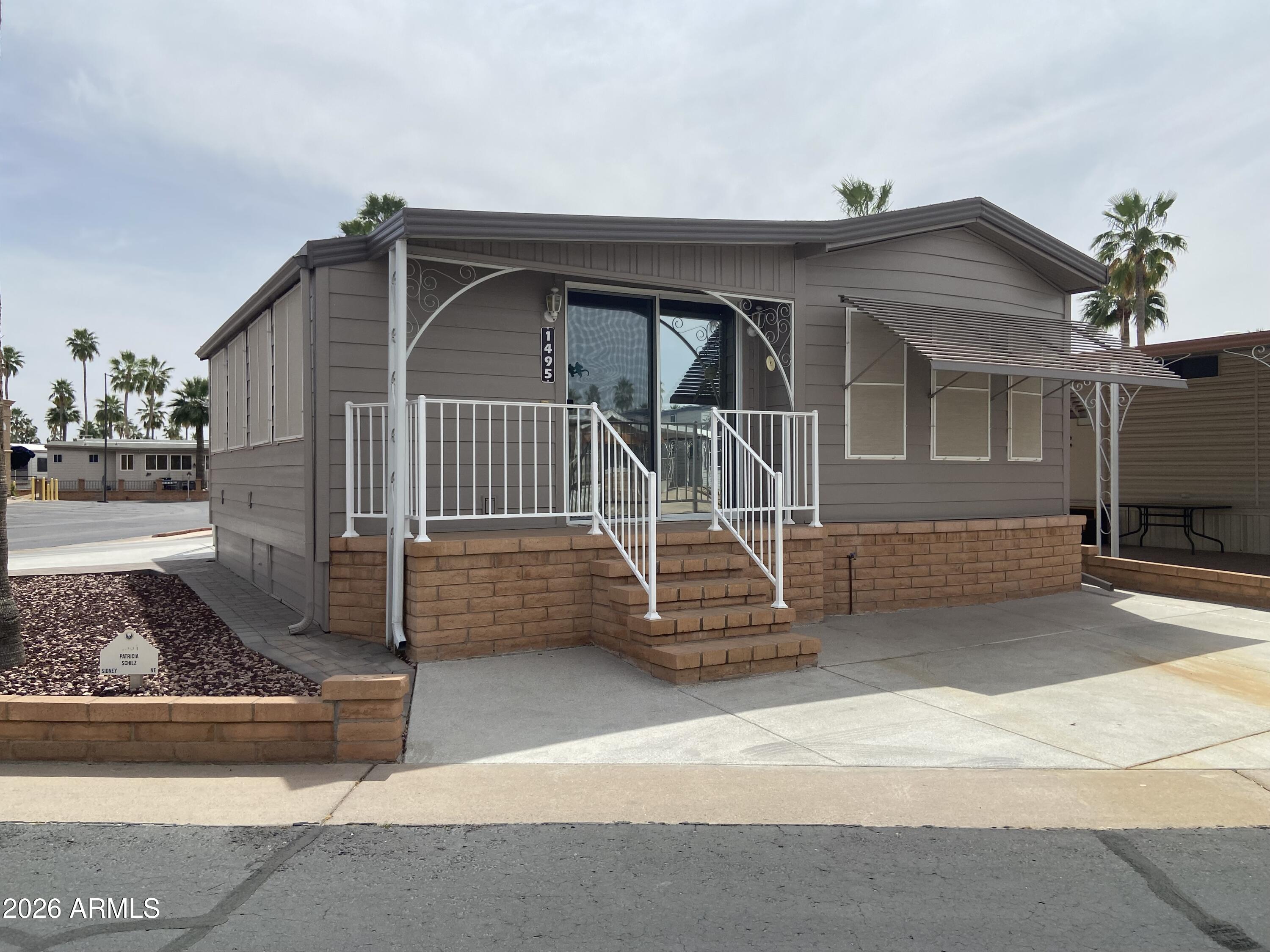 1495 W PAWNEE Avenue, Apache Junction, AZ 85119