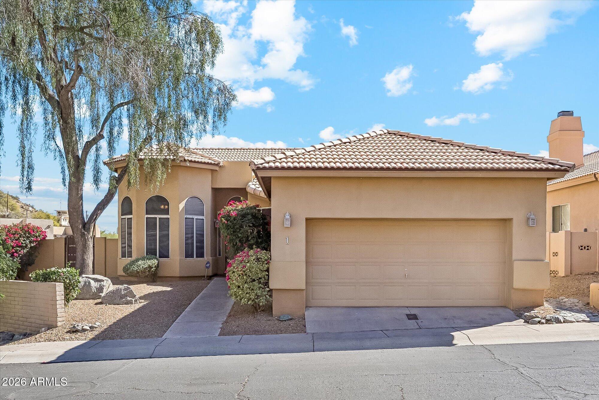 1 W COCHISE Drive, Phoenix, AZ 85021