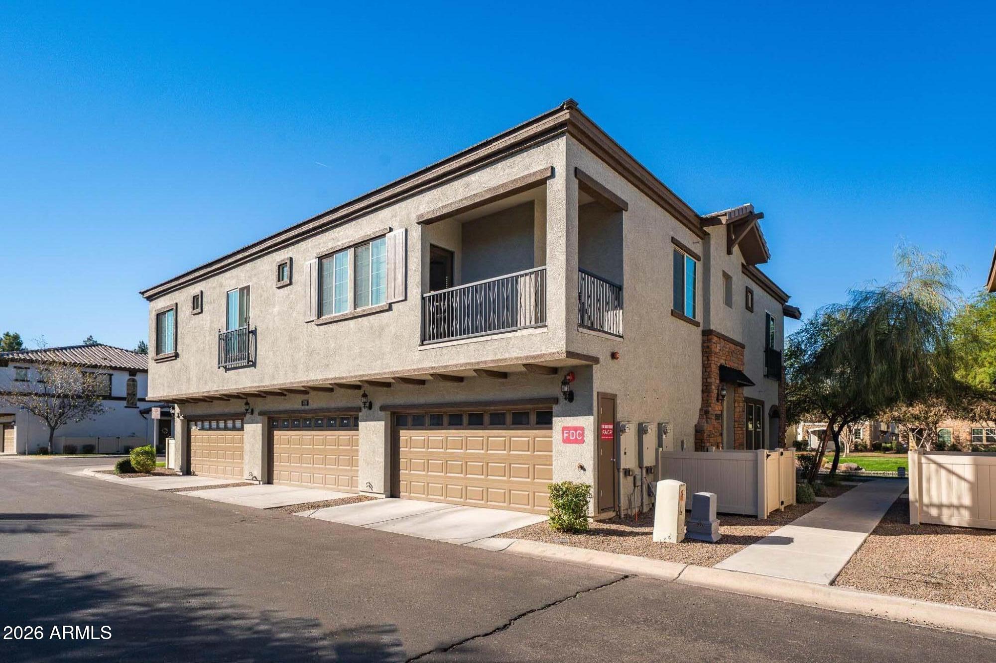 2750 S VOYAGER Drive 101, Gilbert, AZ 85295