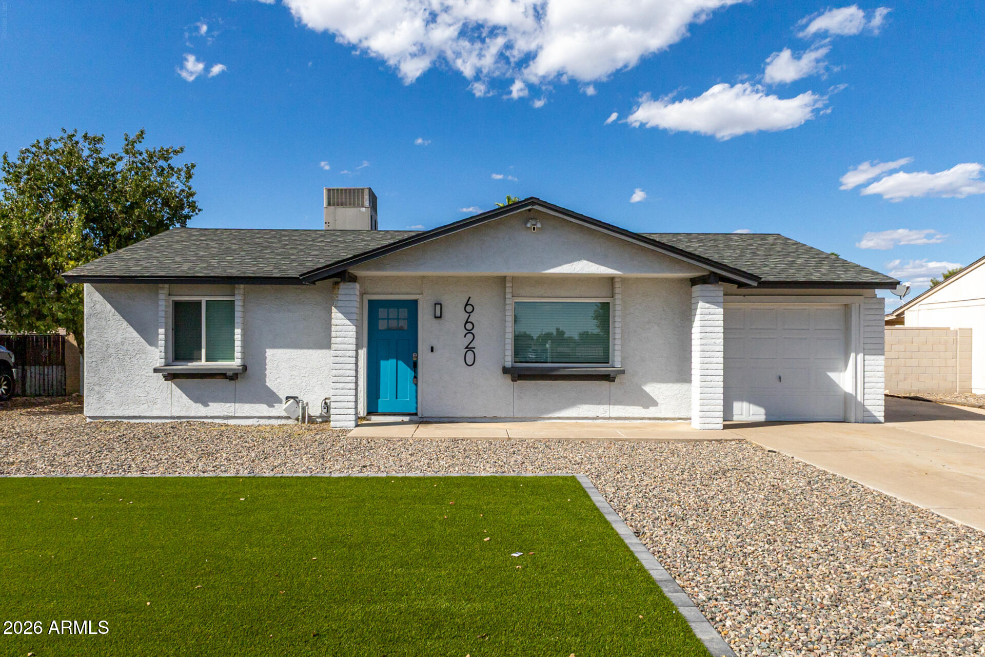 6620 W CHOLLA Street, Glendale, AZ 85304