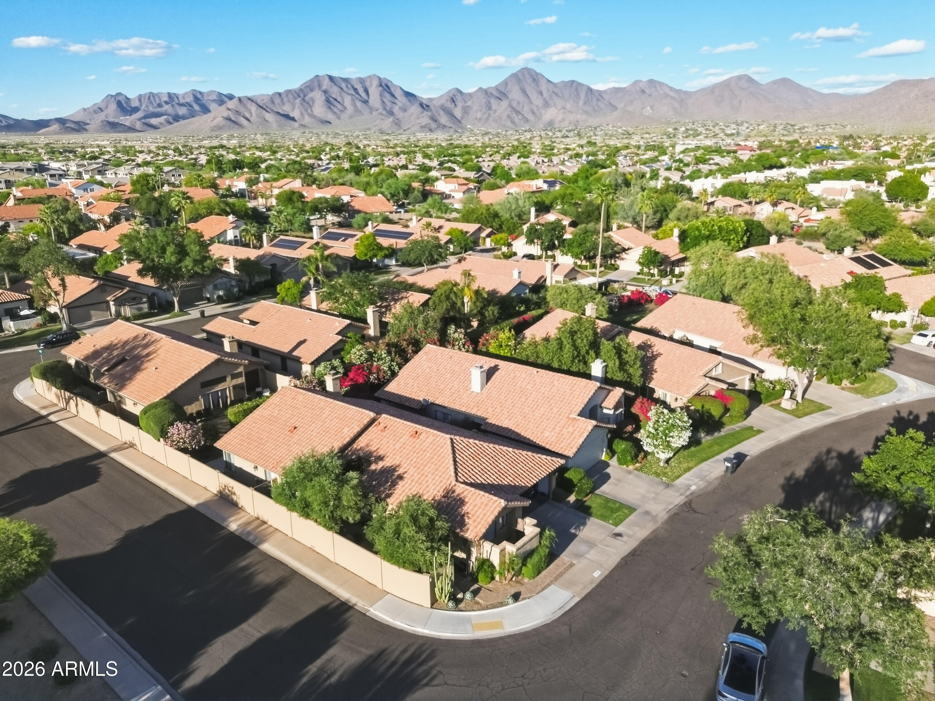 9438 E CAMINO DEL SANTO, Scottsdale, AZ 85260 — Photo 1 of 41