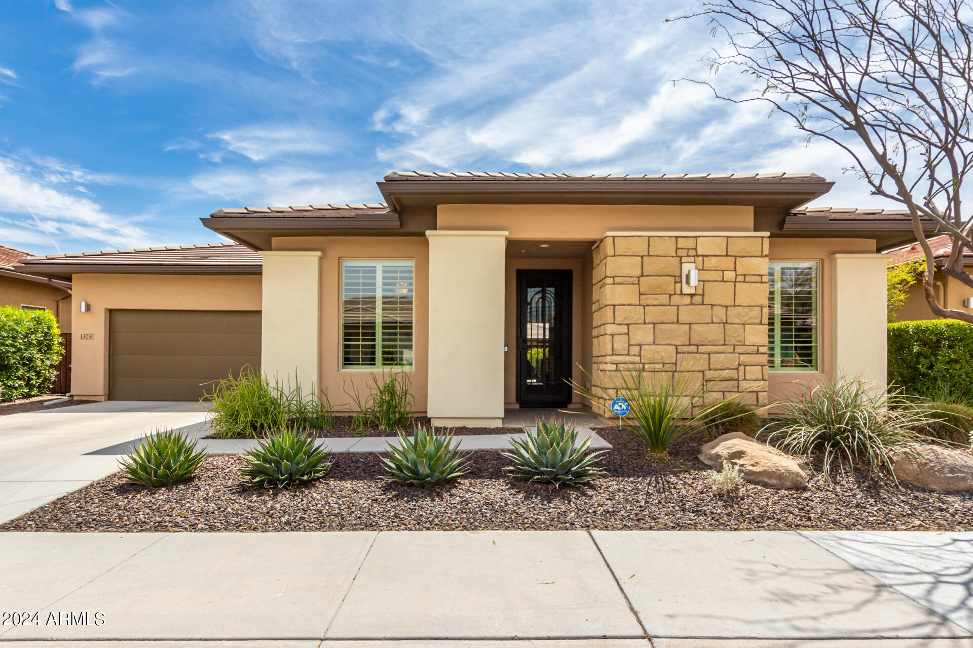 13231 W HUMMINGBIRD Terrace, Peoria, AZ 85383 — Photo 1 of 43
