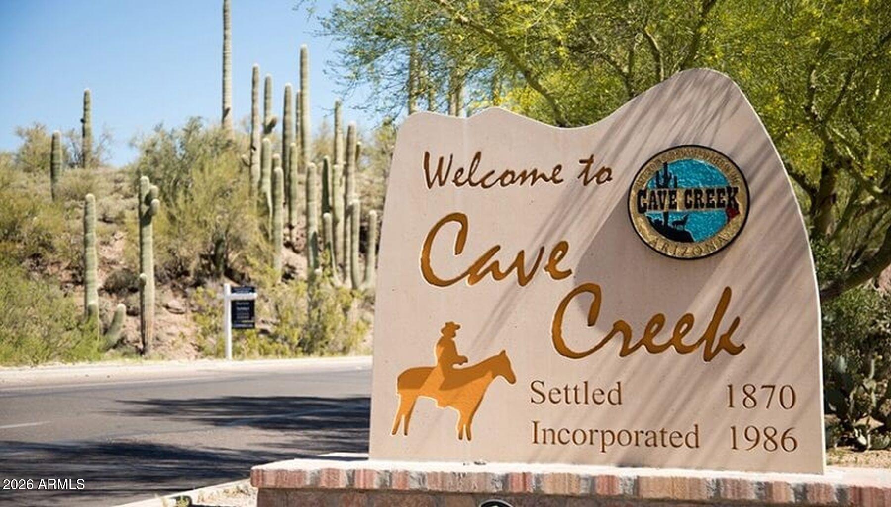 39955 N ECHO CANYON Drive, Cave Creek, AZ 85331