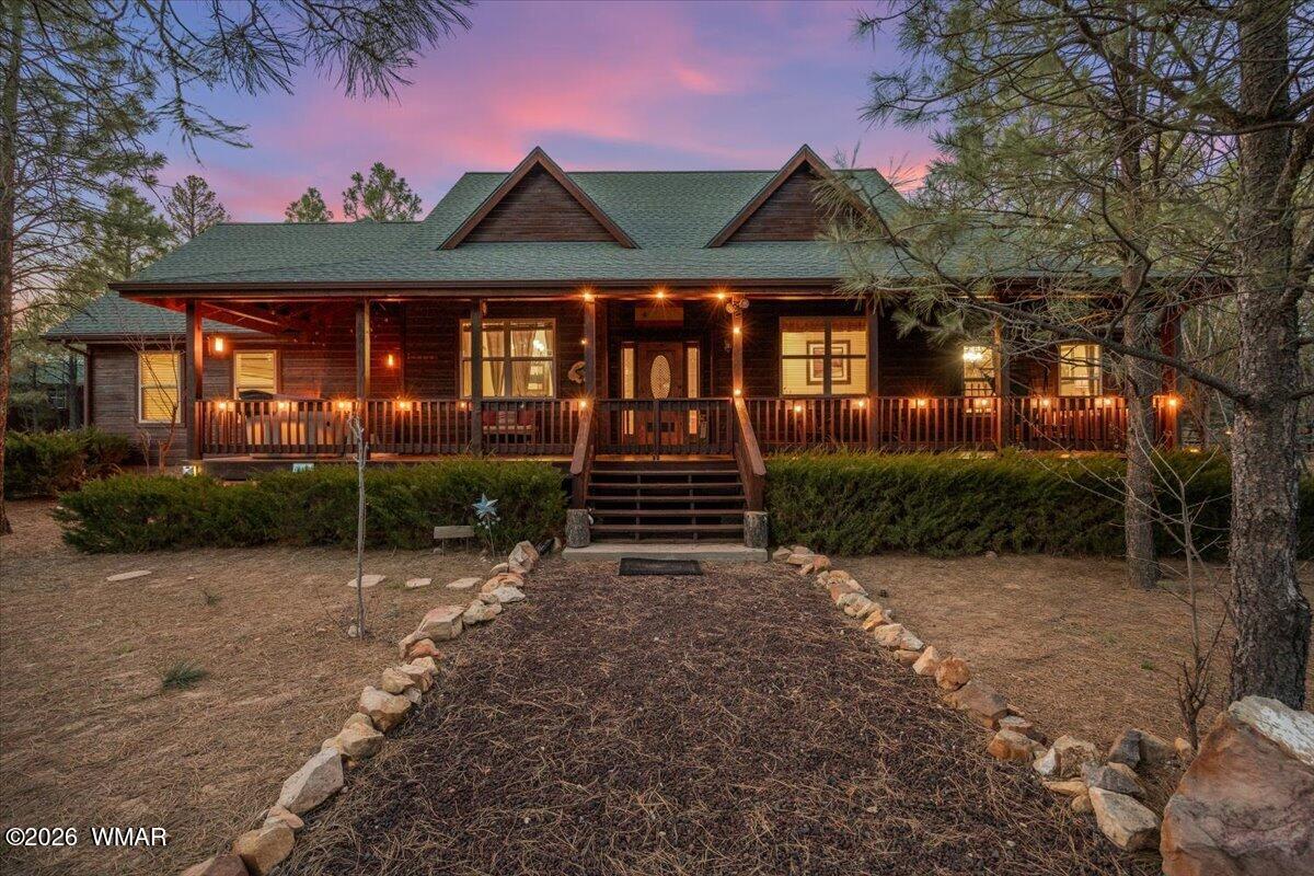 2952 Country View Lane, Overgaard, AZ 85933