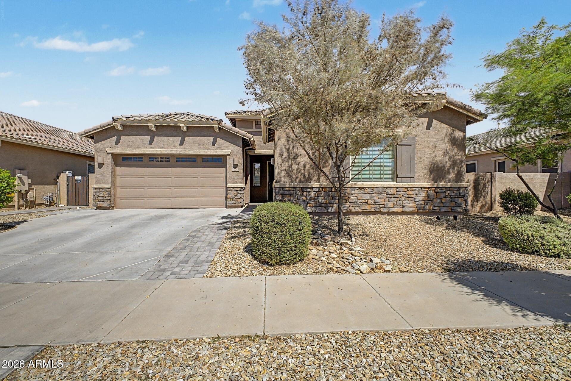 16746 W CIELO GRANDE Avenue, Surprise, AZ 85387