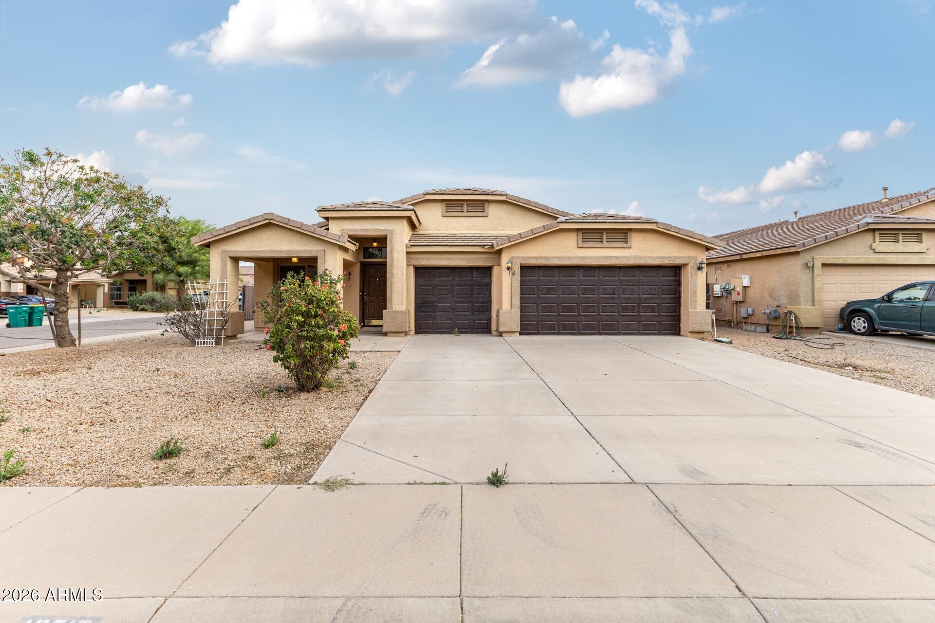 10717 E CLIFFROSE Lane, Florence, AZ 85132 — Photo 1 of 23