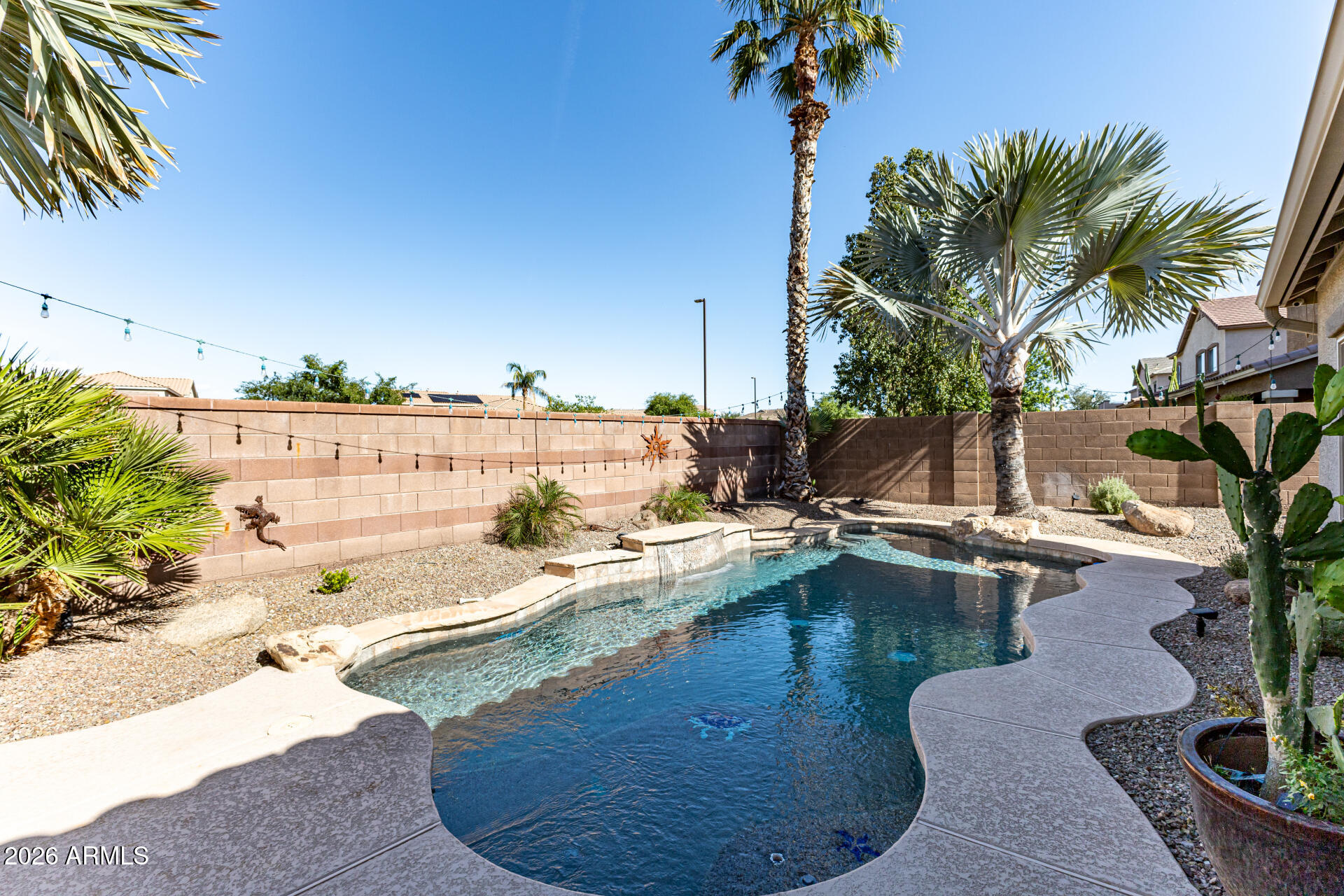 6171 S BANNING Street, Gilbert, AZ 85298 — Photo 1 of 38