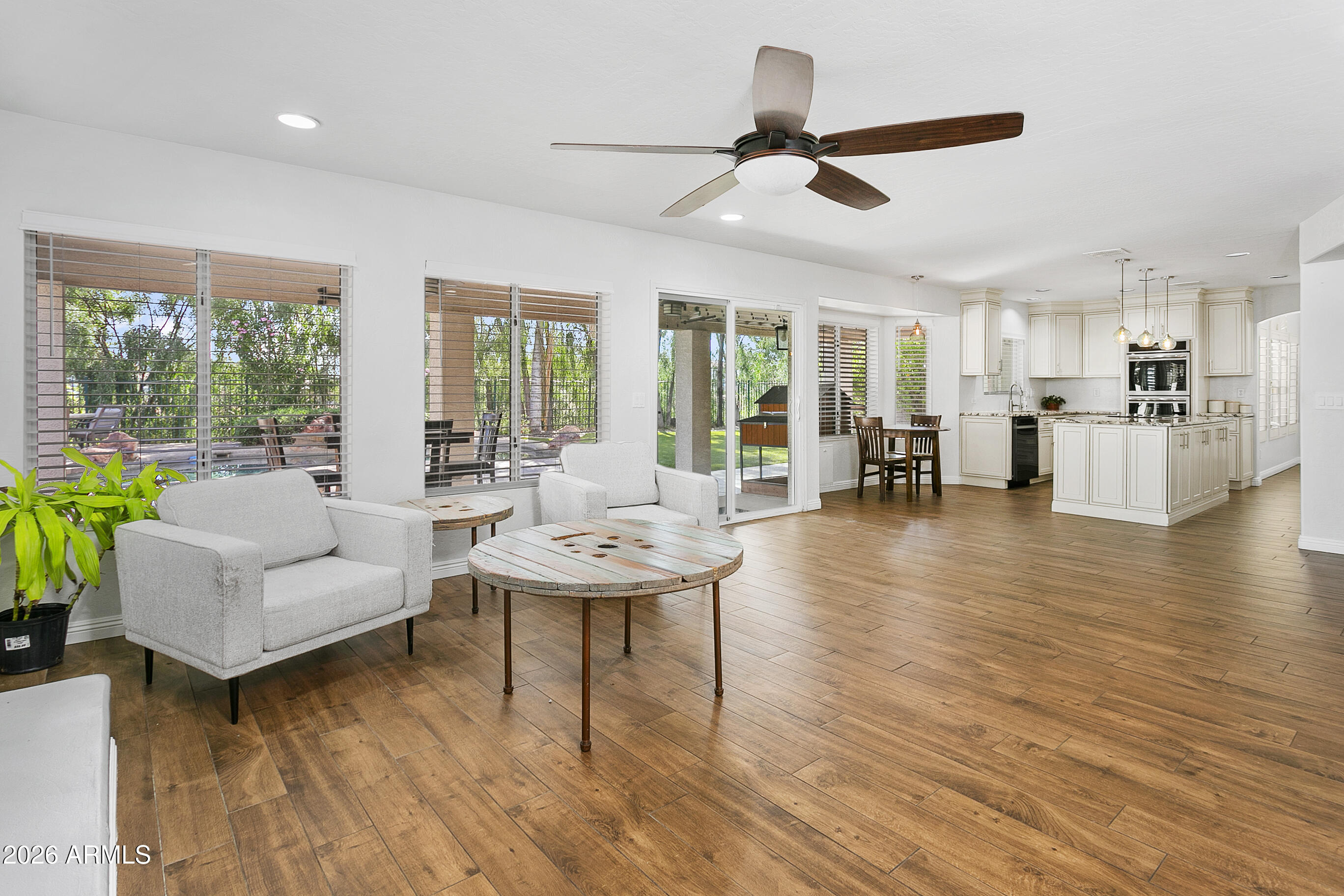 571 N KINGSTON Street, Gilbert, AZ 85233
