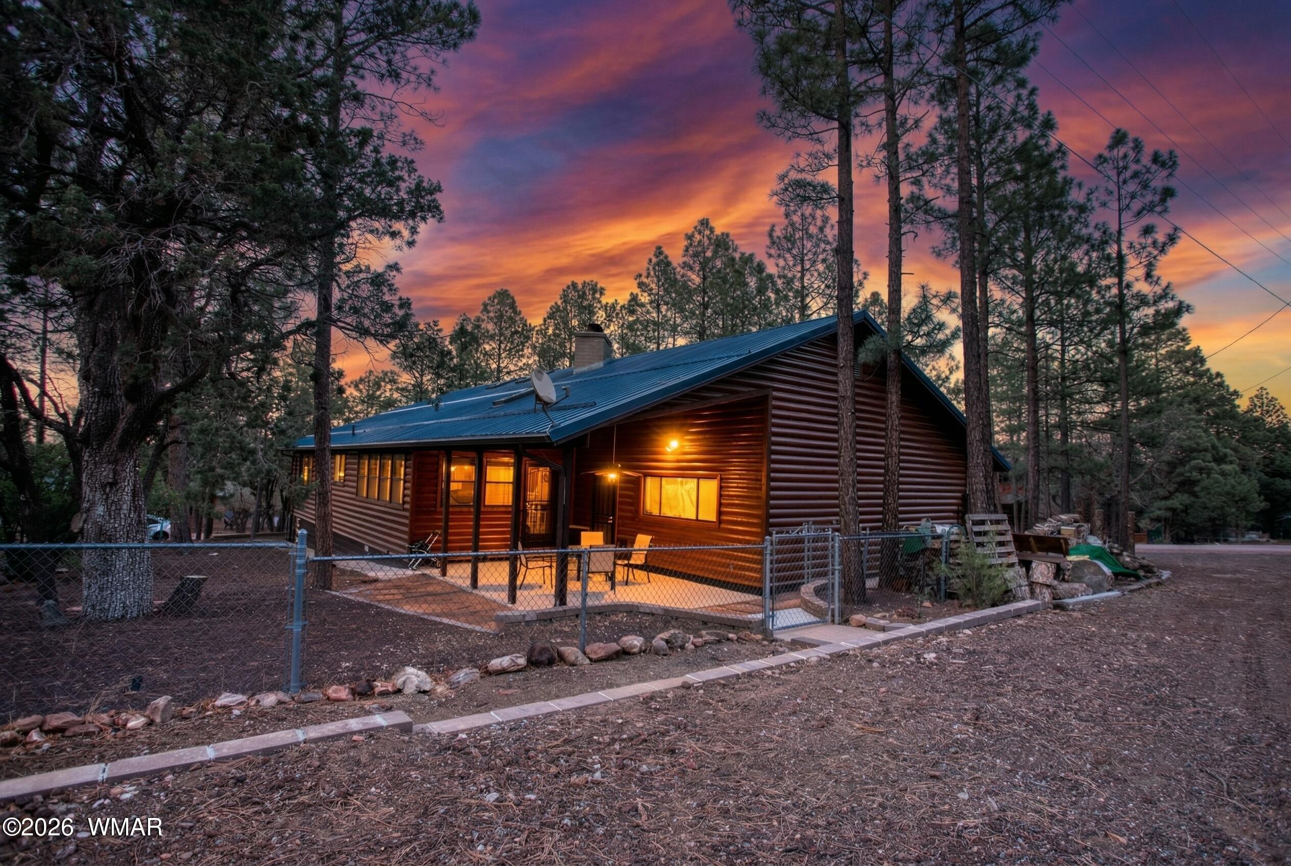 2553 Jicarilla Drive, Show Low, AZ 85901 — Photo 1 of 33