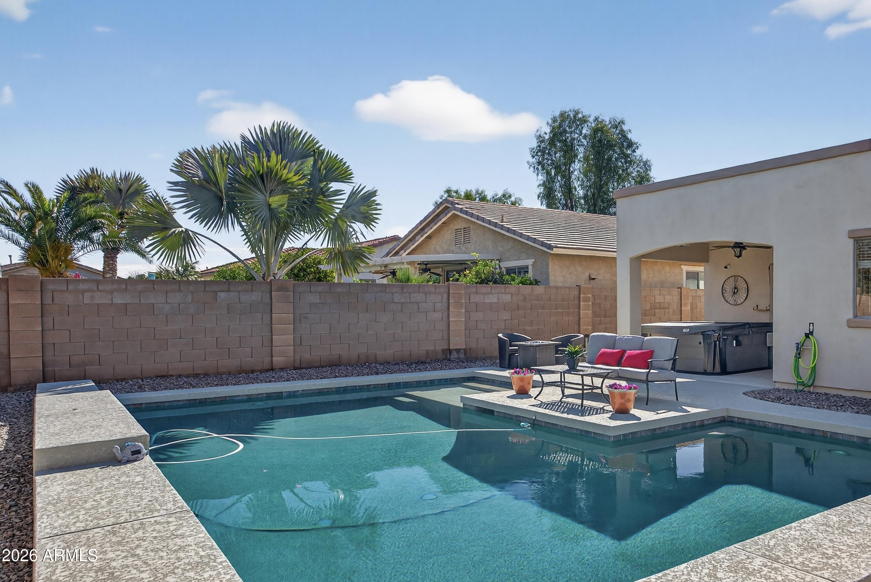 3740 E JAGUAR Avenue, Gilbert, AZ 85298