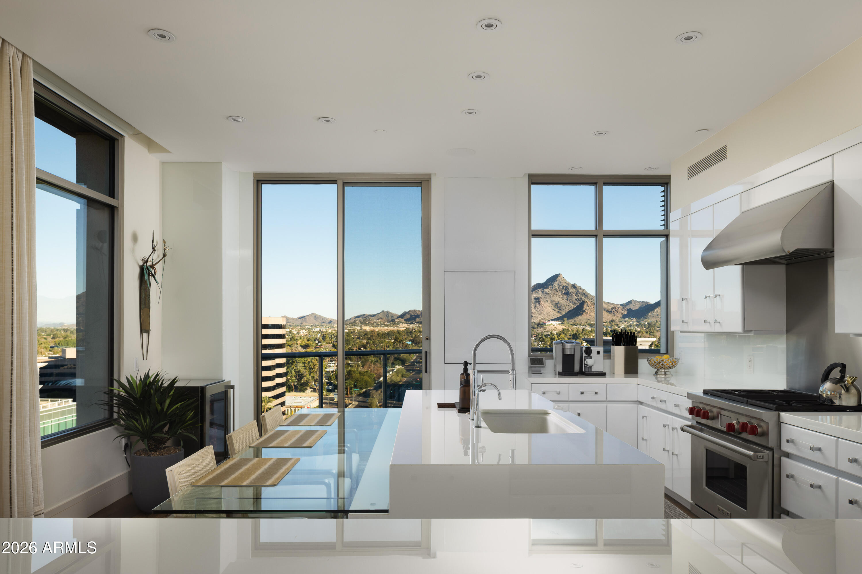2402 E ESPLANADE Lane PH1, Phoenix, AZ 85016