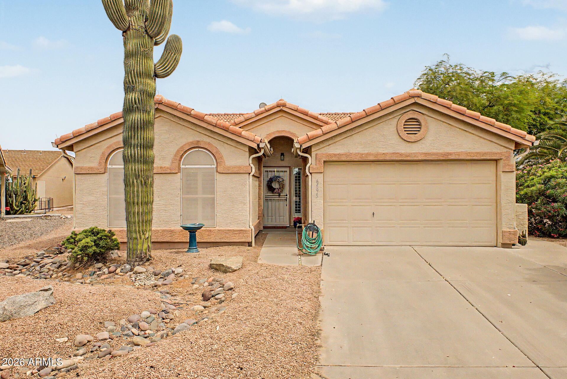 6893 S LAKE FOREST Court, Chandler, AZ 85249