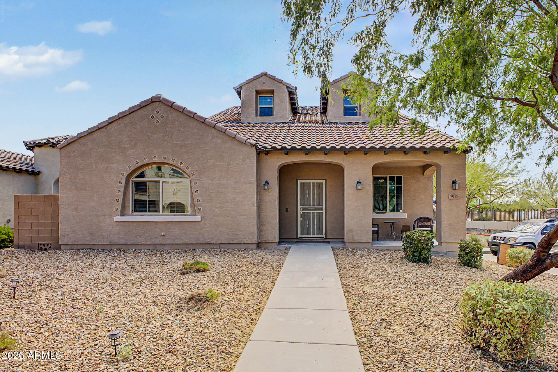 2912 N RAVEN, Mesa, AZ 85207