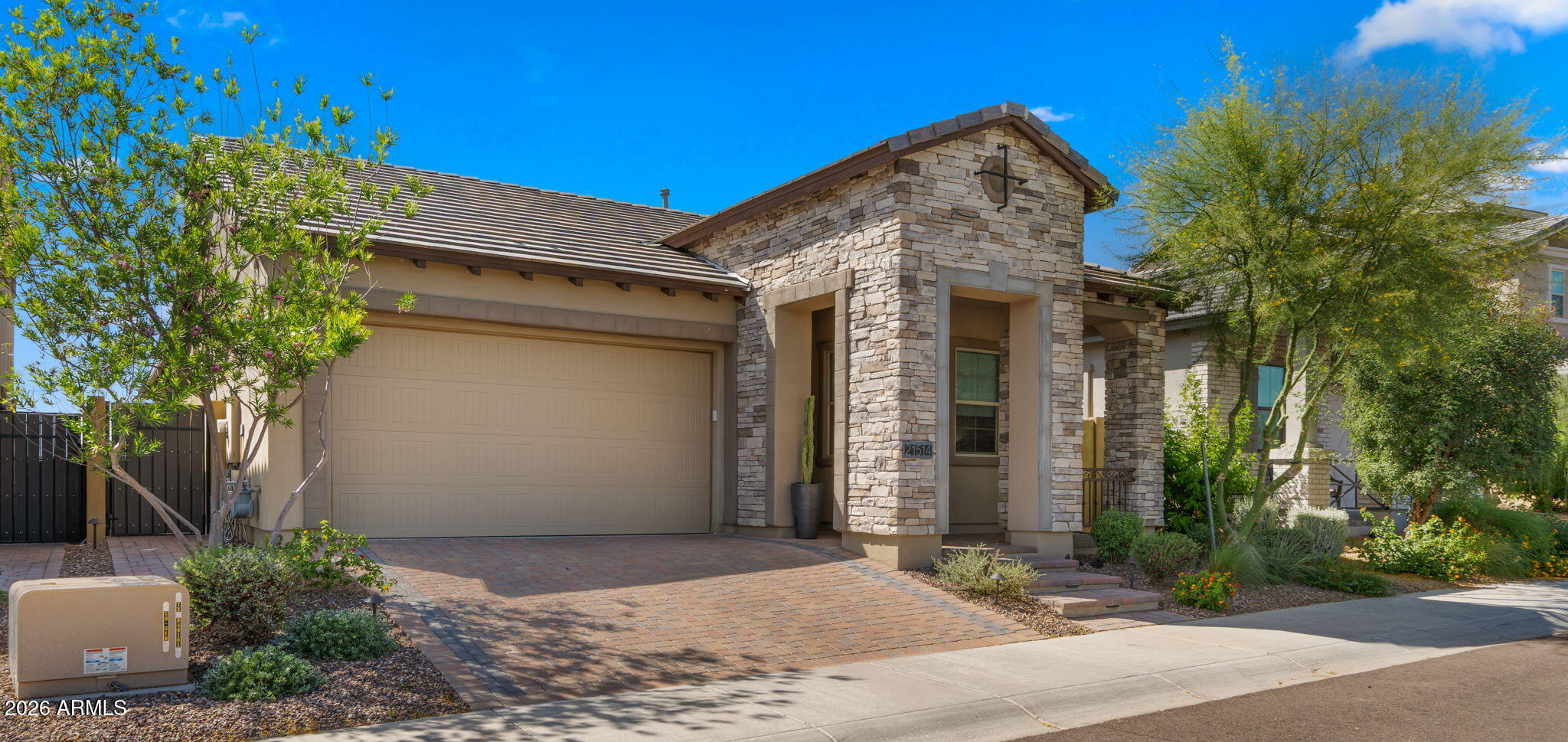 21514 N 58TH Street, Phoenix, AZ 85054 — Photo 1 of 29
