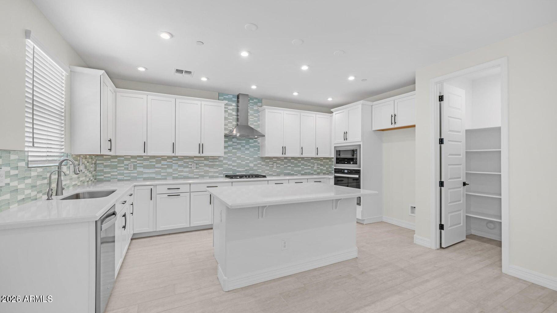 13359 W EAGLE FEATHER Road, Peoria, AZ 85383